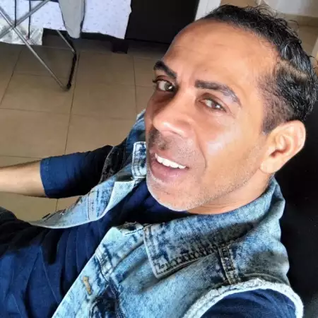 אורי, 48Kiryat Gat 