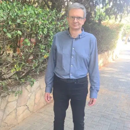 עופר, 64Rishon LeZion 