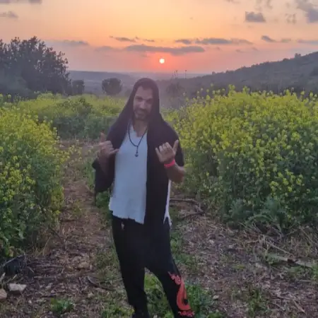 ניר, 43Hod HaSharon