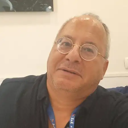 גל, 55Akko 